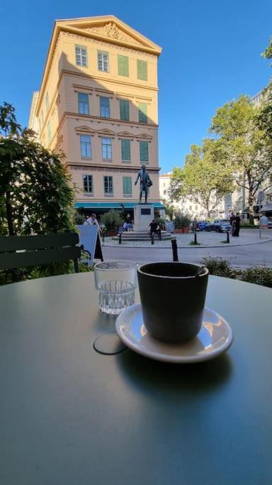 Your Sunny Away From Apartament